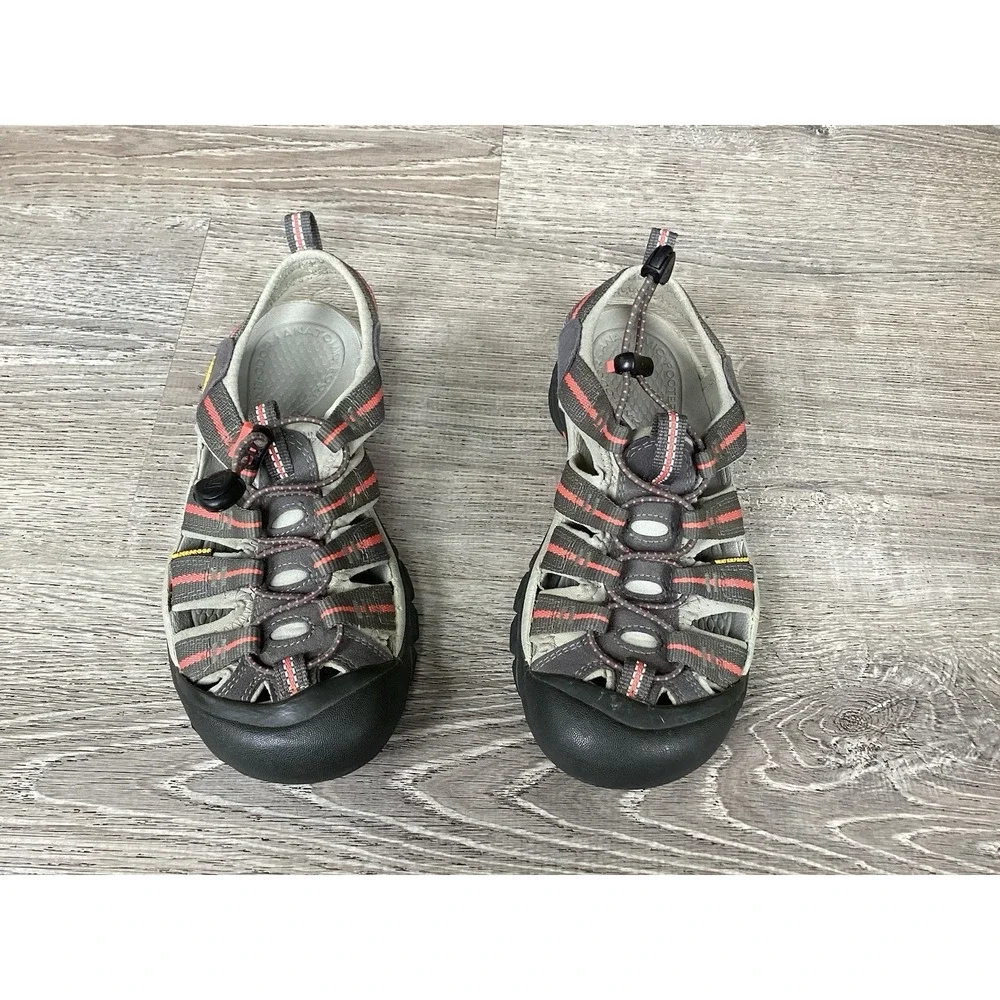 KEEN Womens Size 6 Newport H2 Grey Magnet Coral Pink Hiking Kayaking Sandals
